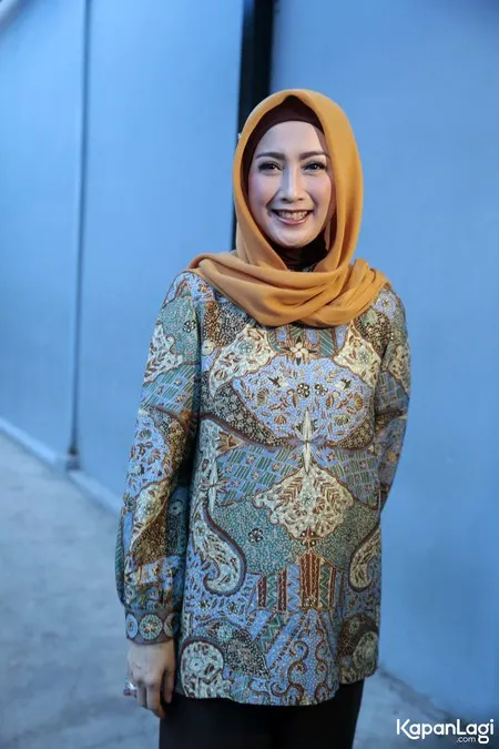 Foto Desy Ratnasari