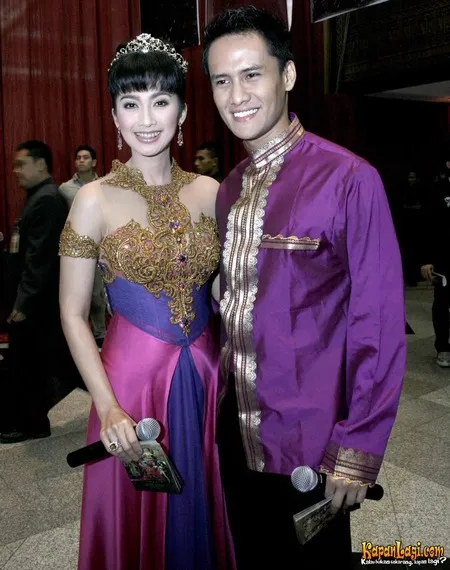 Foto Desy Ratnasari