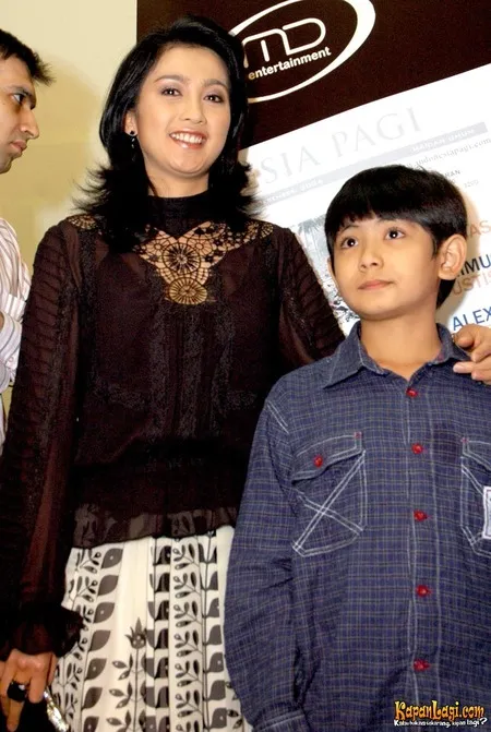 Foto Desy Ratnasari