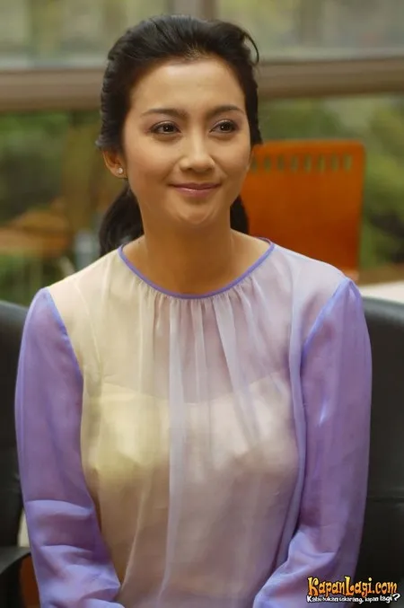 Foto Desy Ratnasari