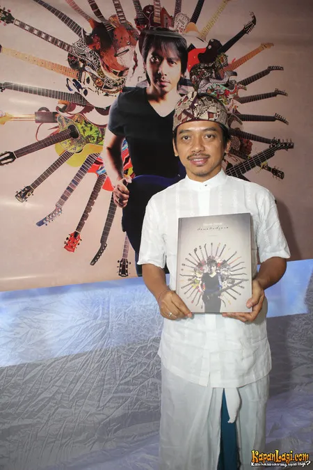 Foto Dewa Budjana