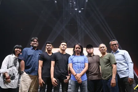 Foto Dewa Budjana