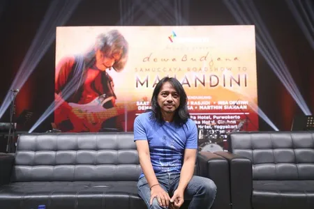Foto Dewa Budjana
