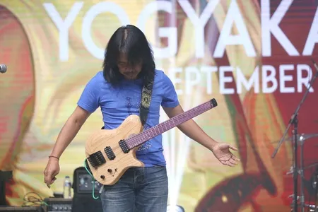 Foto Dewa Budjana