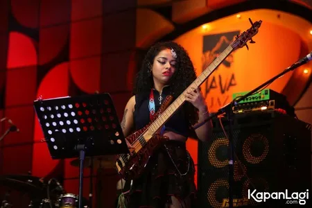 Foto Dewa Budjana