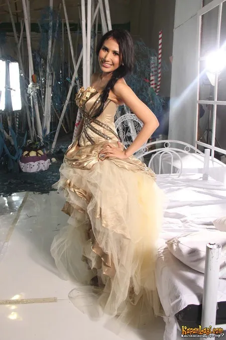 Foto Dewi Cinta