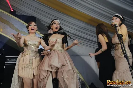 Foto Dewi Dewi