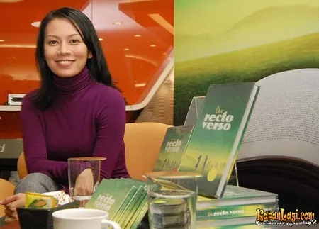 Foto Dewi Lestari