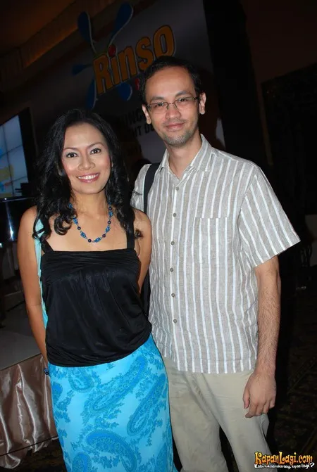Foto Dewi Lestari