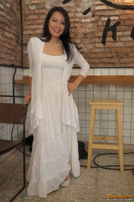 Foto Dewi Lestari