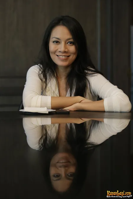 Foto Dewi Lestari