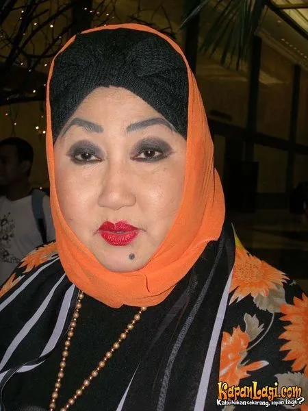 Foto Dewi Motik