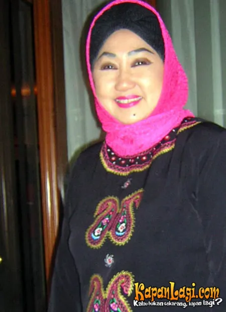 Foto Dewi Motik
