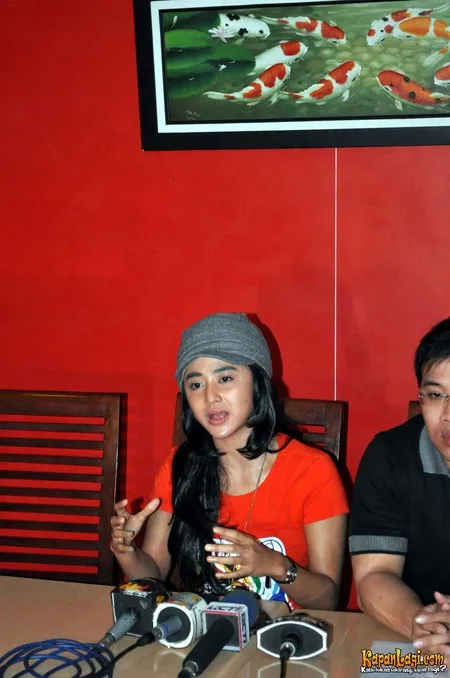 Foto Dewi Perssik