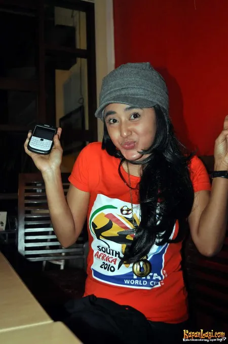 Foto Dewi Perssik