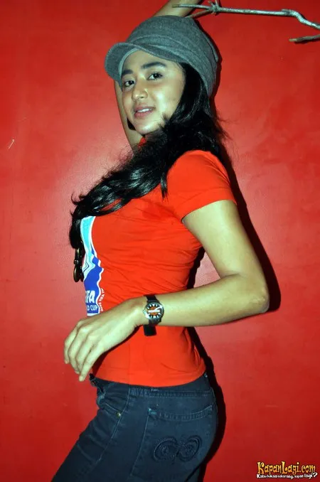 Foto Dewi Perssik