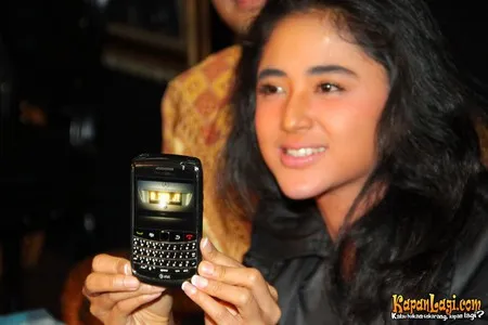 Foto Dewi Perssik