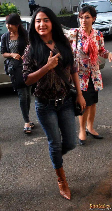 Foto Dewi Perssik