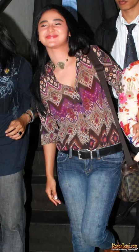 Foto Dewi Perssik
