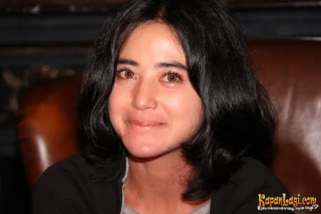 Foto Dewi Perssik