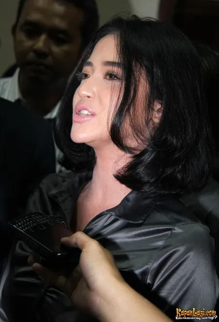 Foto Dewi Perssik