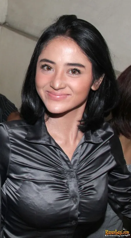 Foto Dewi Perssik