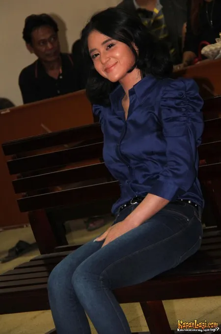 Foto Dewi Perssik