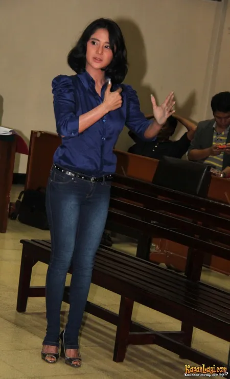 Foto Dewi Perssik