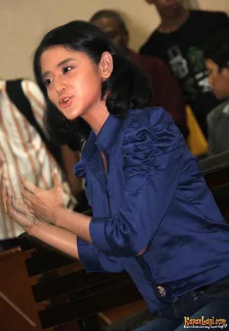 Foto Dewi Perssik