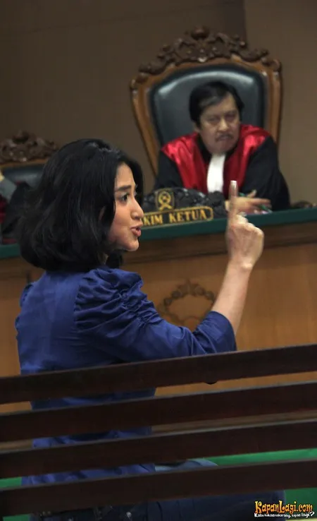 Foto Dewi Perssik