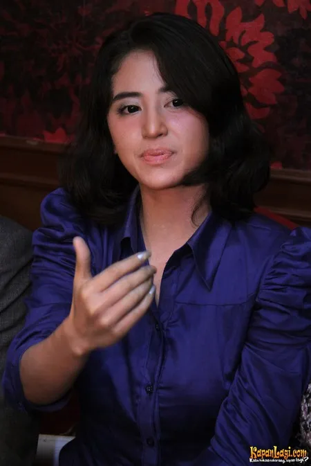 Foto Dewi Perssik