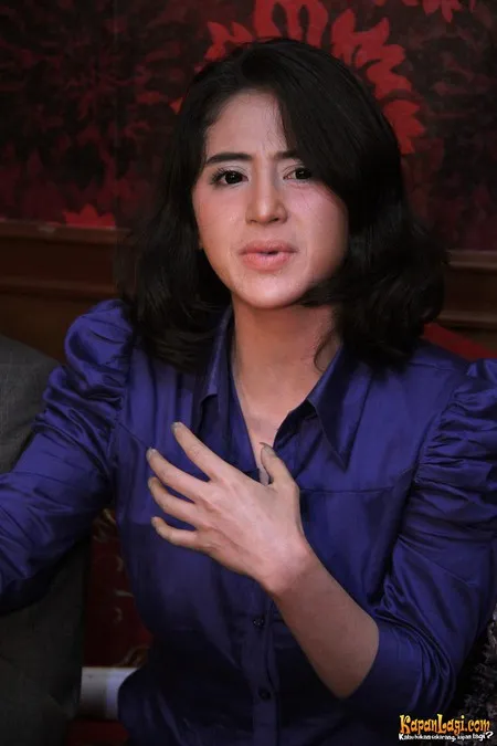 Foto Dewi Perssik