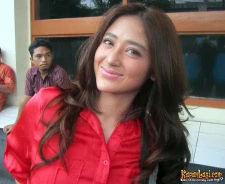 Foto Dewi Perssik