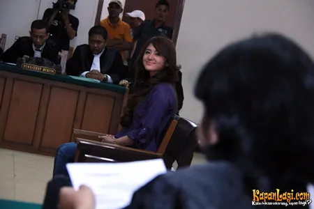Foto Dewi Perssik