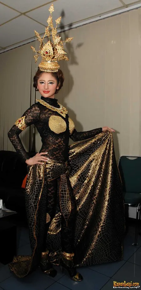 Foto Dewi Perssik