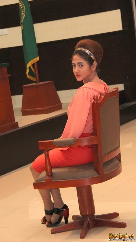 Foto Dewi Perssik