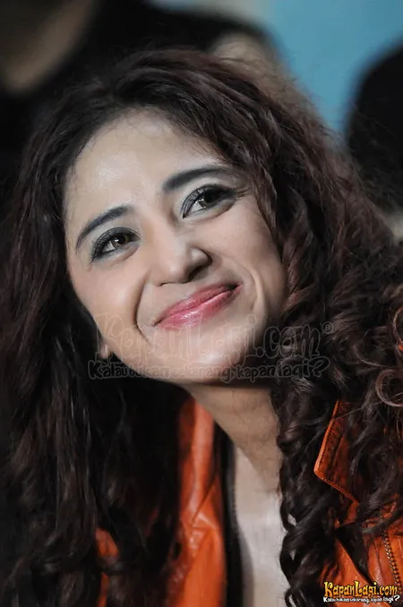 Foto Dewi Perssik