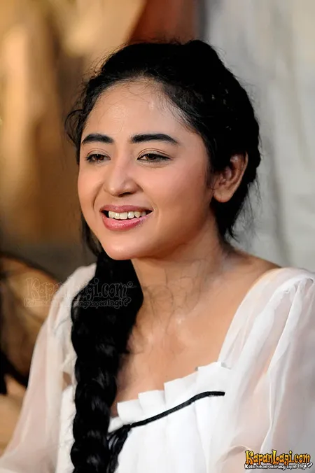 Foto Dewi Perssik
