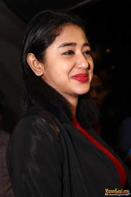 Foto Dewi Perssik