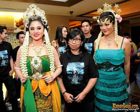 Foto Dewi Perssik