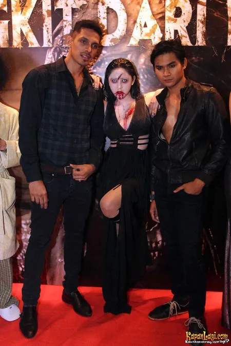 Foto Dewi Perssik