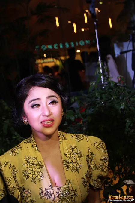 Foto Dewi Perssik