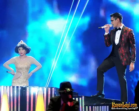 Foto Dewi Perssik