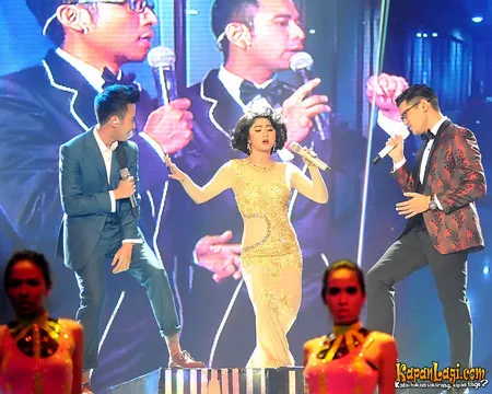 Foto Dewi Perssik
