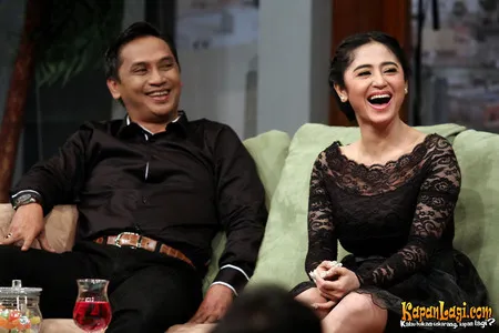 Foto Dewi Perssik