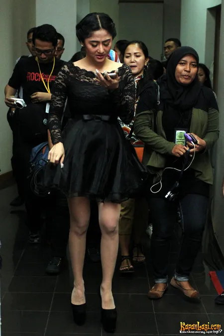 Foto Dewi Perssik