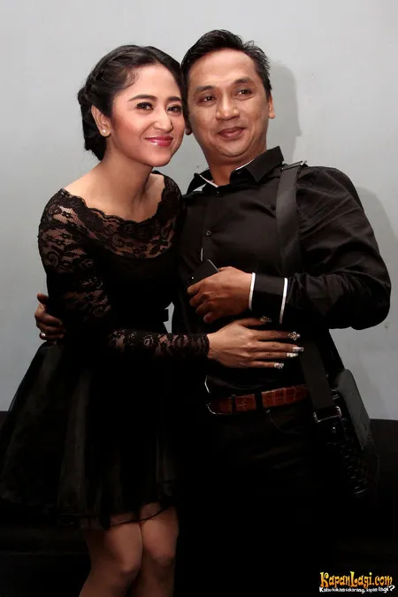 Foto Dewi Perssik