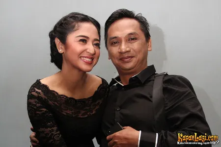 Foto Dewi Perssik