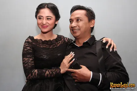 Foto Dewi Perssik
