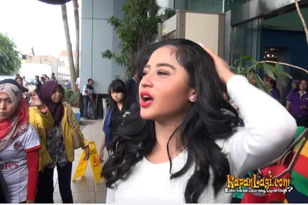 Foto Dewi Perssik